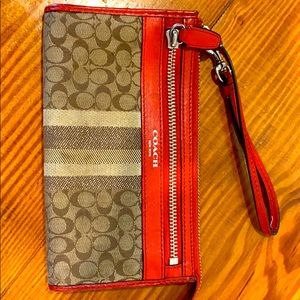 Coach wristlet wallet